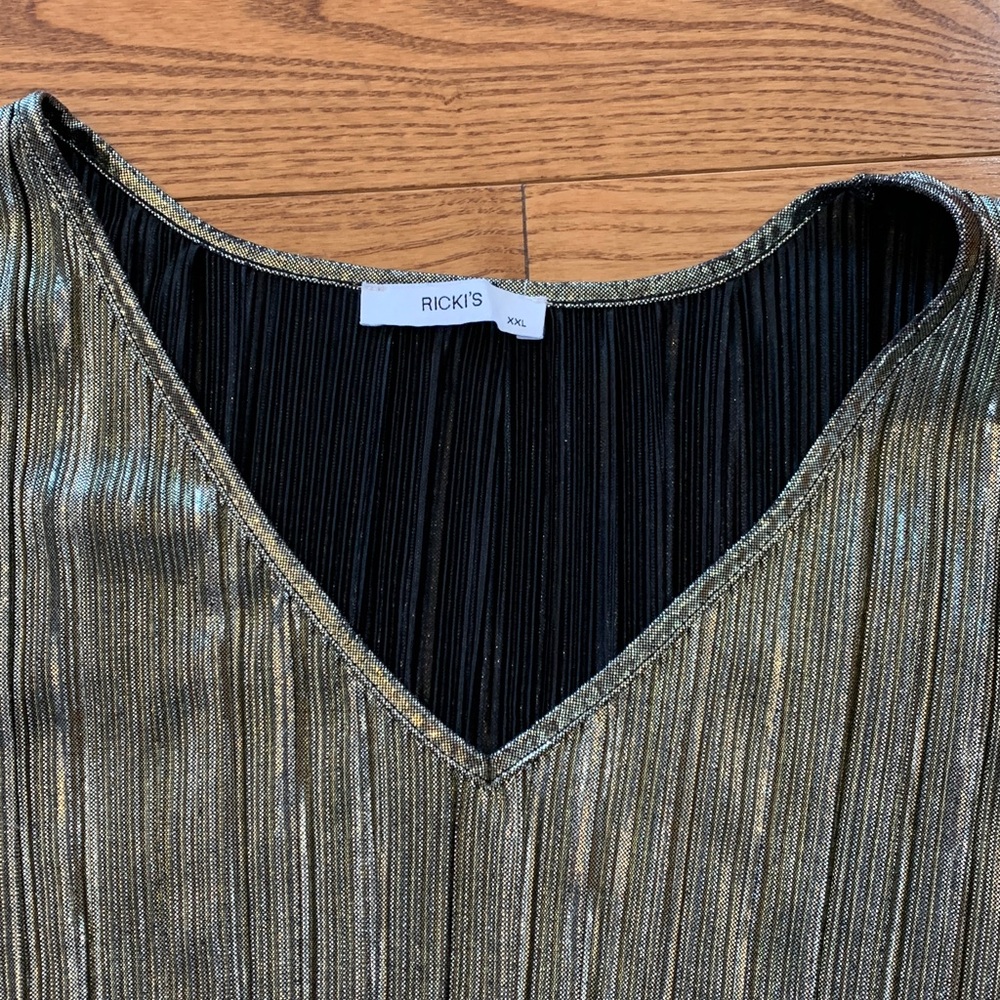 π2/$20 Ricki's Shimmering Gold V-Neck Blouse XXL - Picture 2 of 7